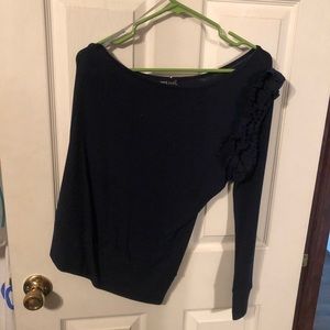 One shoulder sweater